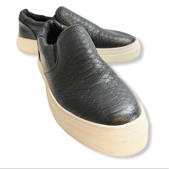 Coconuts by Matisse GradIent Slip On Sneaker Black Color Size 9.5 - Picture 1 of 8